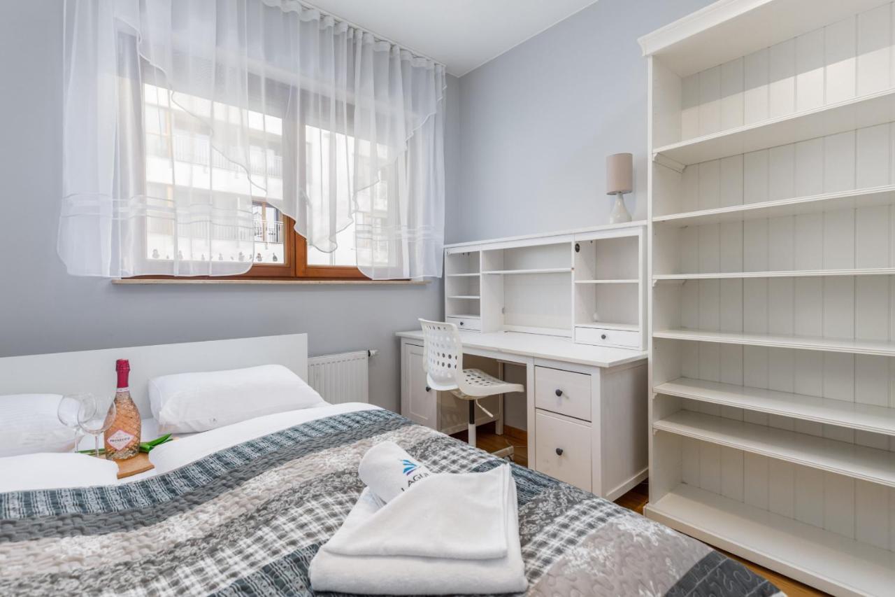 Platan City Centre Apartment By Noclegi Renters Swinoujscie Bagian luar foto