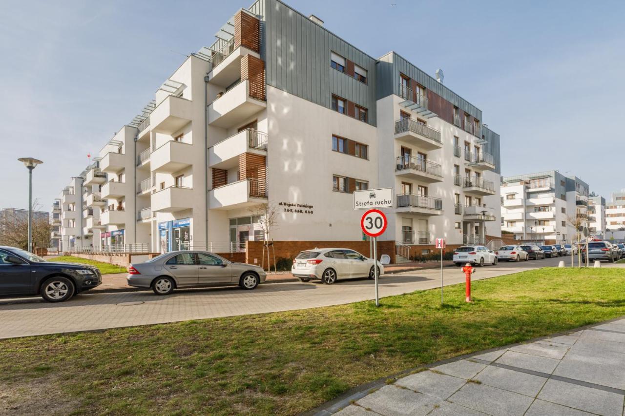 Platan City Centre Apartment By Noclegi Renters Swinoujscie Bagian luar foto